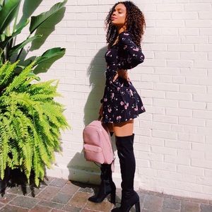 Meet your Posher, Crystal